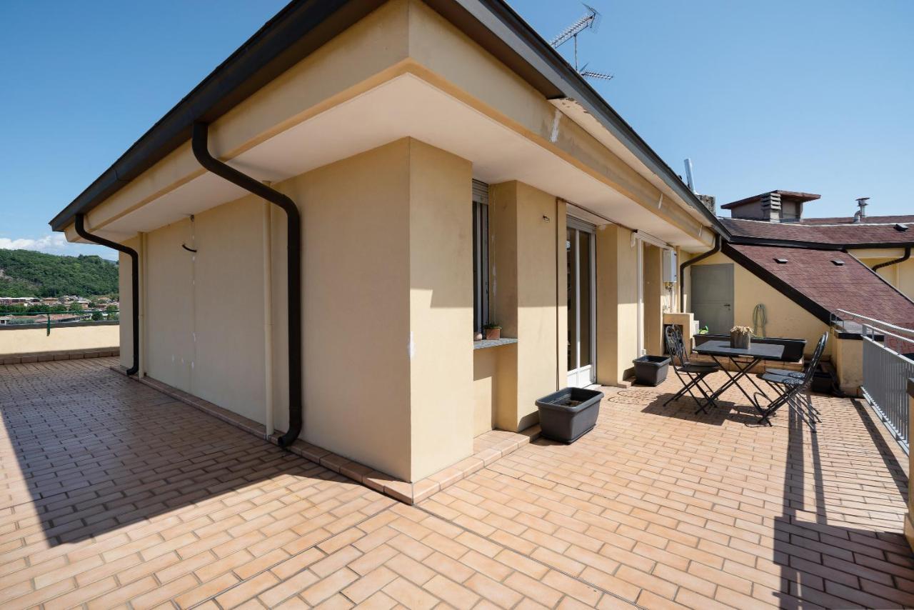 La Casa Del Riccio Apartment อาโรนา ภายนอก รูปภาพ