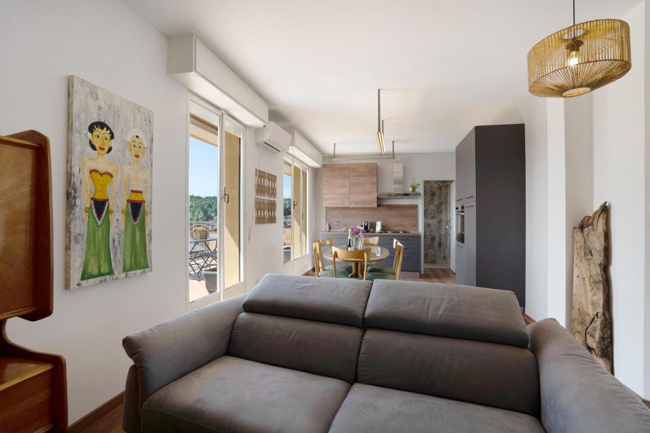 La Casa Del Riccio Apartment อาโรนา ภายนอก รูปภาพ