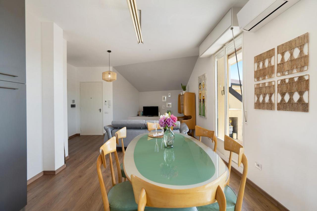 La Casa Del Riccio Apartment อาโรนา ภายนอก รูปภาพ