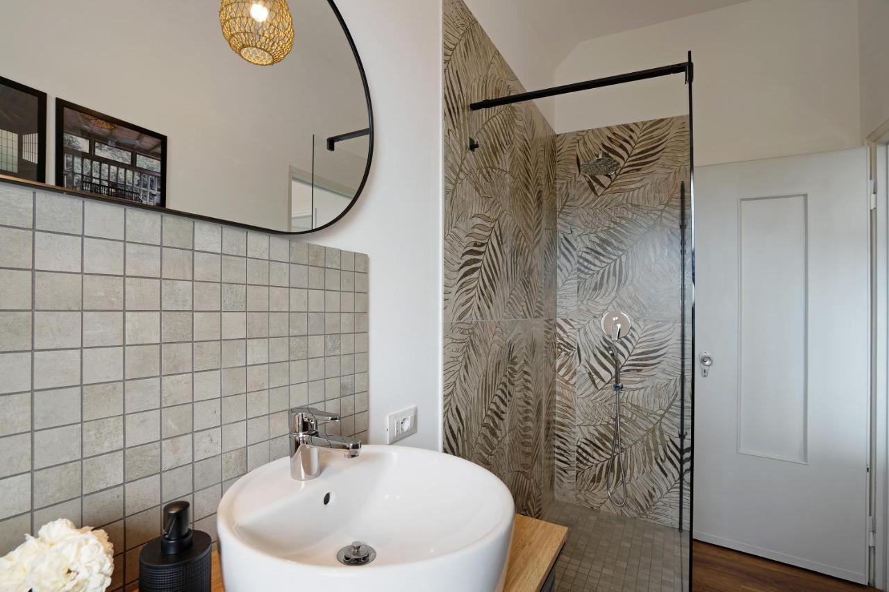 La Casa Del Riccio Apartment อาโรนา ภายนอก รูปภาพ